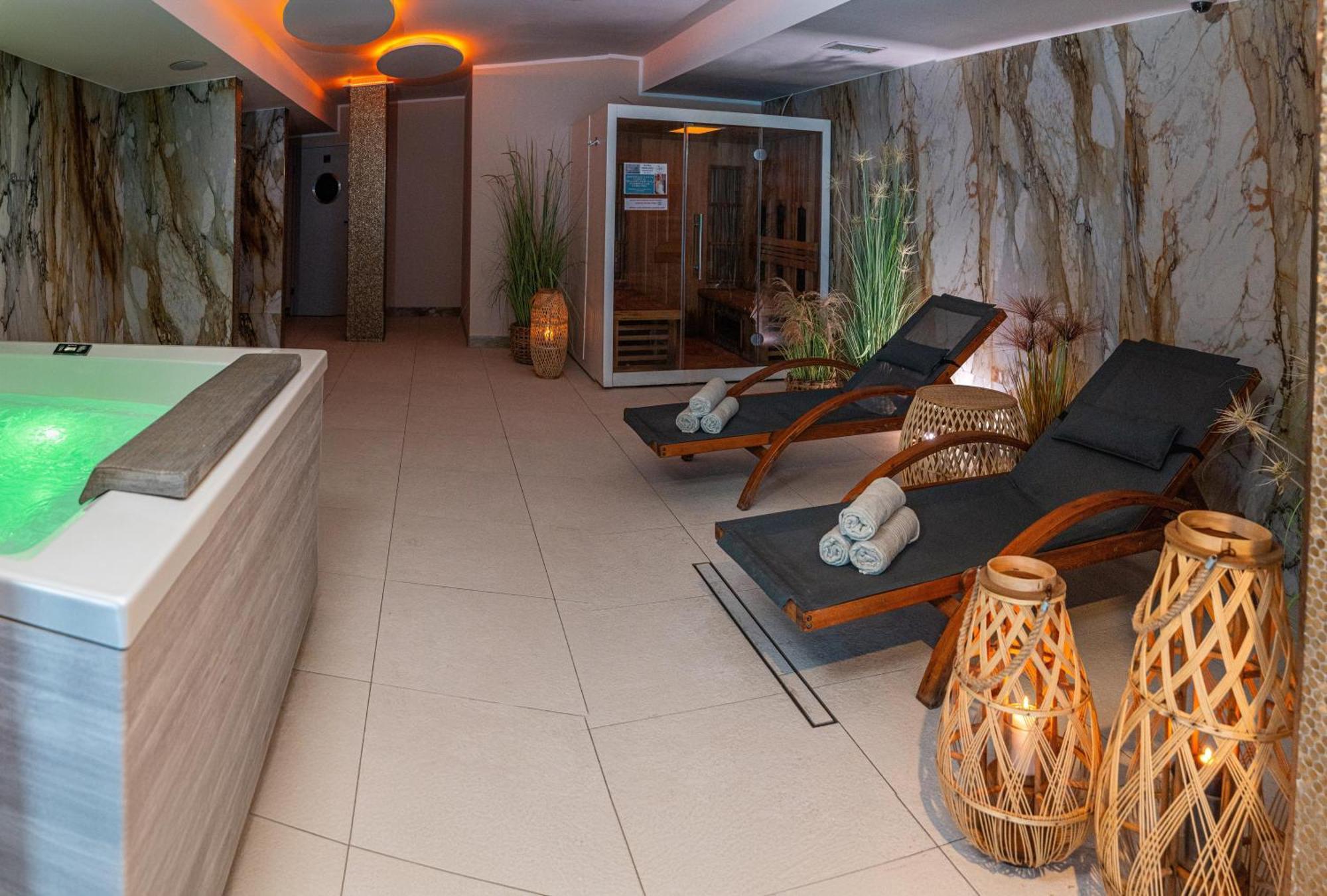 Hotel Szafir Jastrzębia Góra Extérieur photo