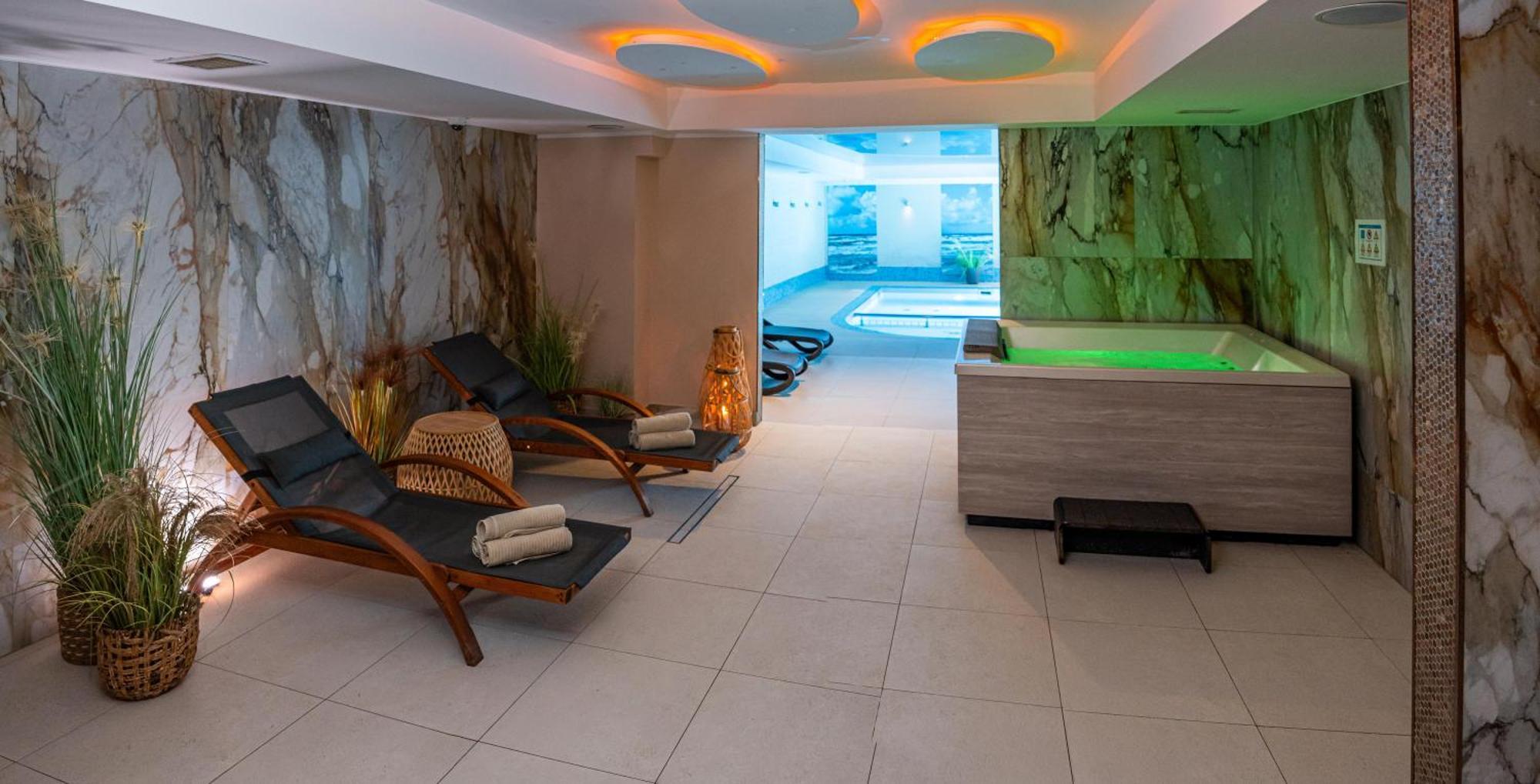 Hotel Szafir Jastrzębia Góra Extérieur photo
